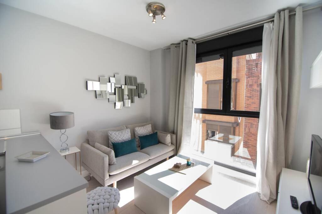 For You Rentals Beautiful Apartment Temporal Santiago Bernabeu Jmc5 Madrid Bagian luar foto